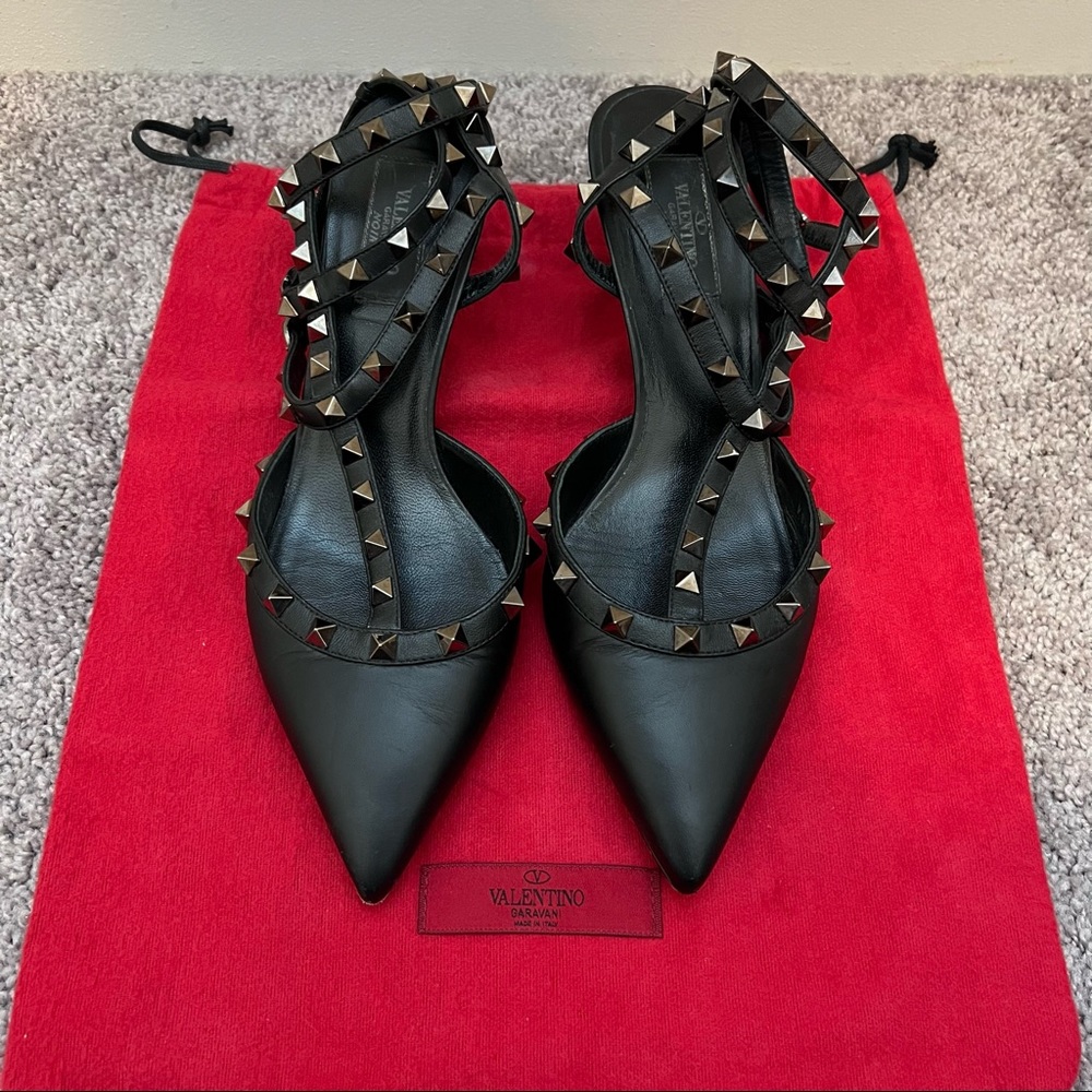 VALENITNO GARAVANI ROCKSTUD Caged Pump 65MM Sz. 39.5